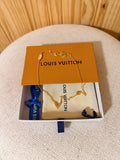 Essential V Necklace