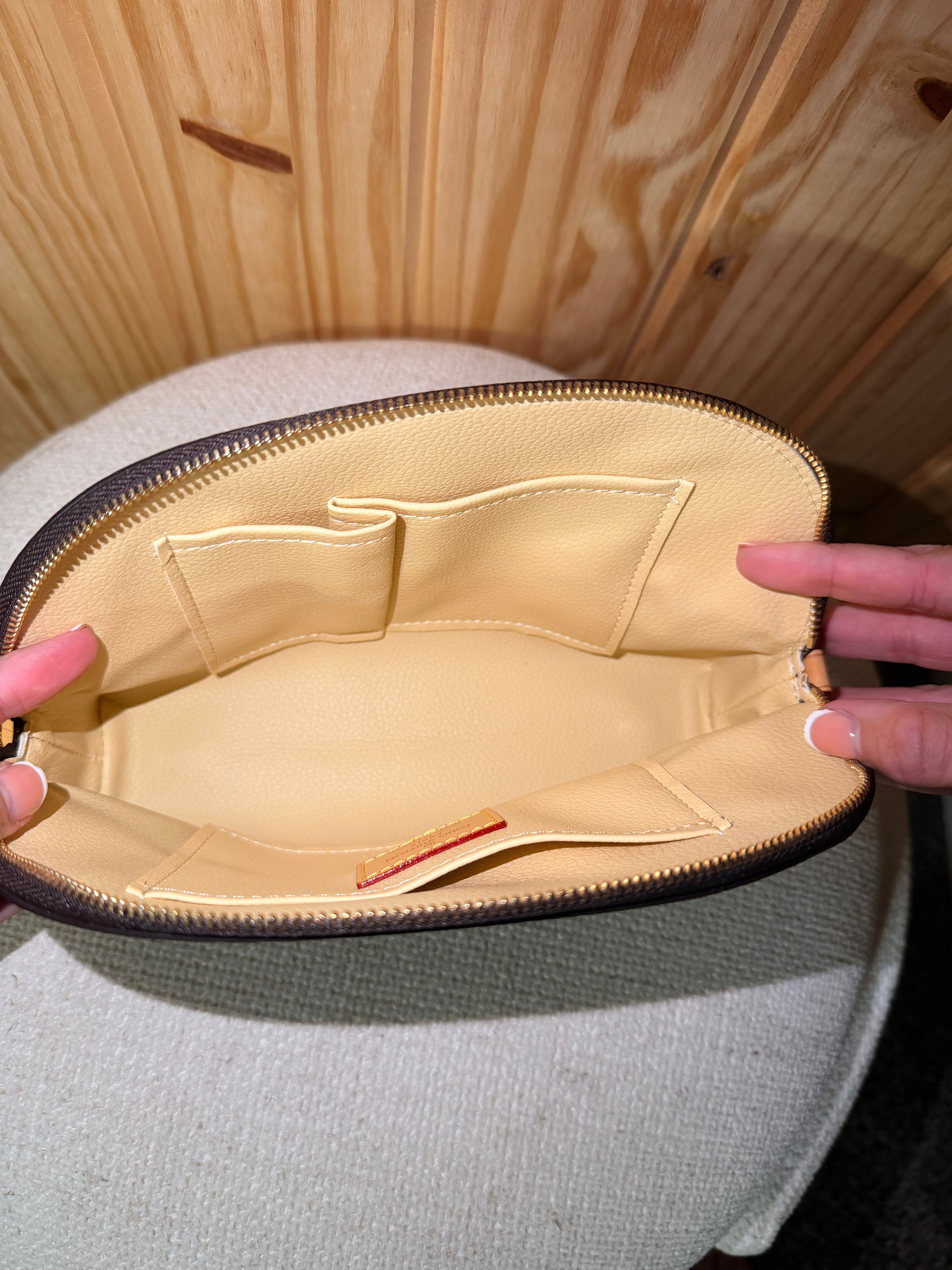 Cosmetic Pouch MM